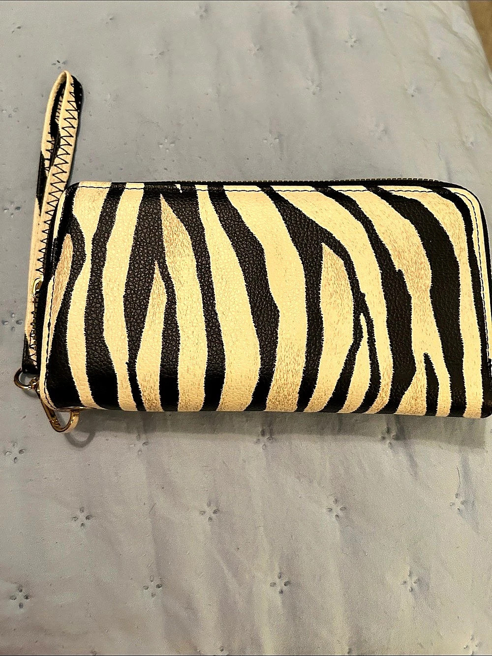 Guess Zebra Print Wristlet Wallet in Black & white